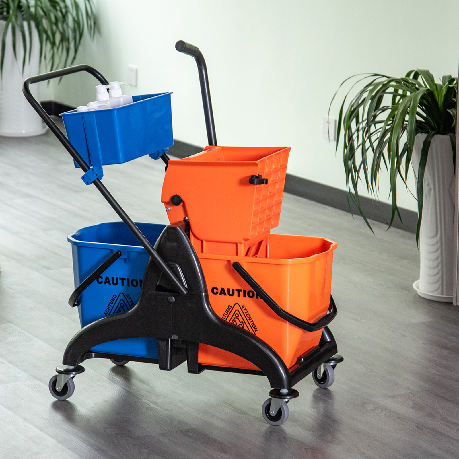 Reinigungseimer, Wischmoppeimer, rollbar, 26 Liter, Kunststoff, Metall, Orange