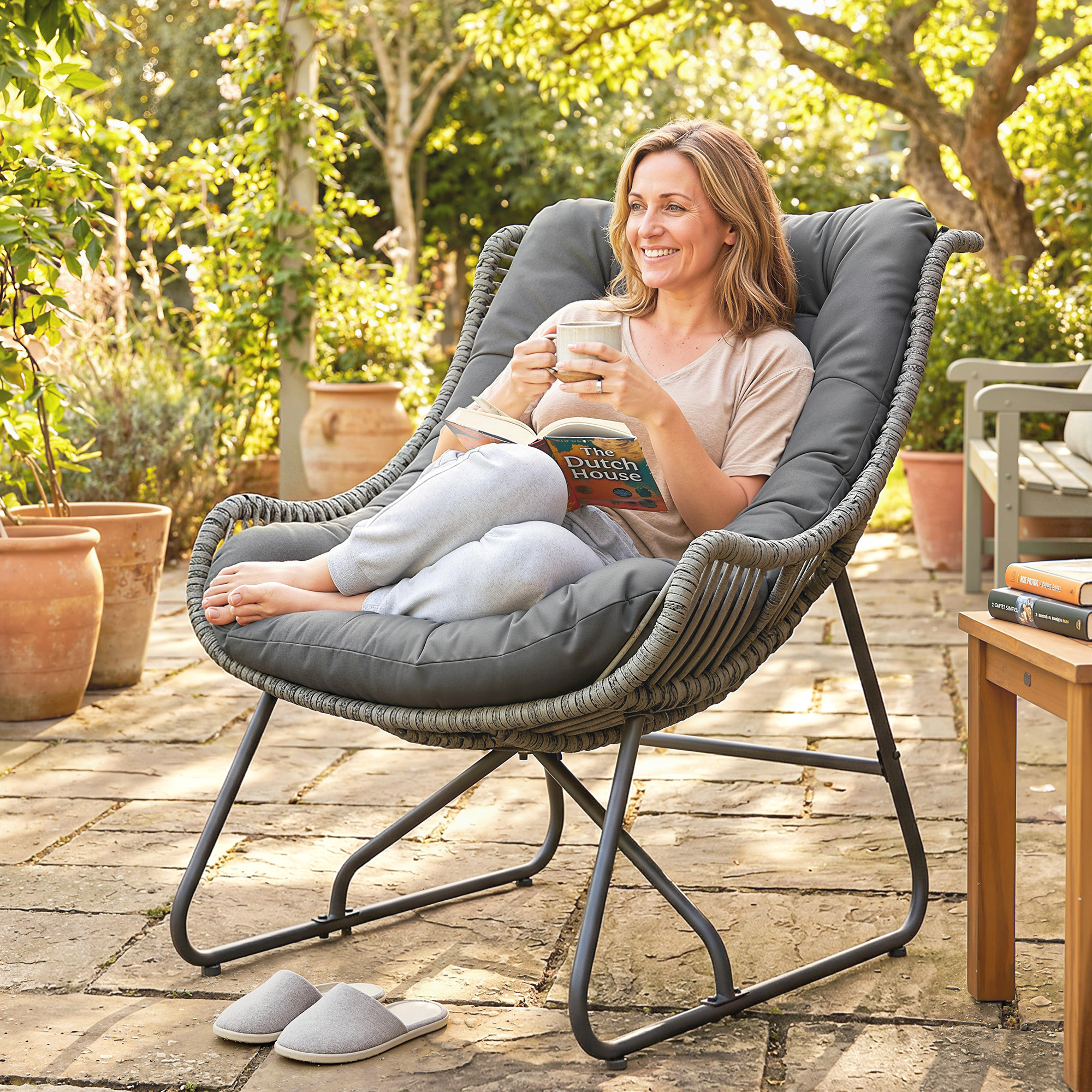 Rattansessel mit Kissen Bänder, gepolsterter Outdoor Sessel aus Polyrattan, Korbsessel bis 120kg