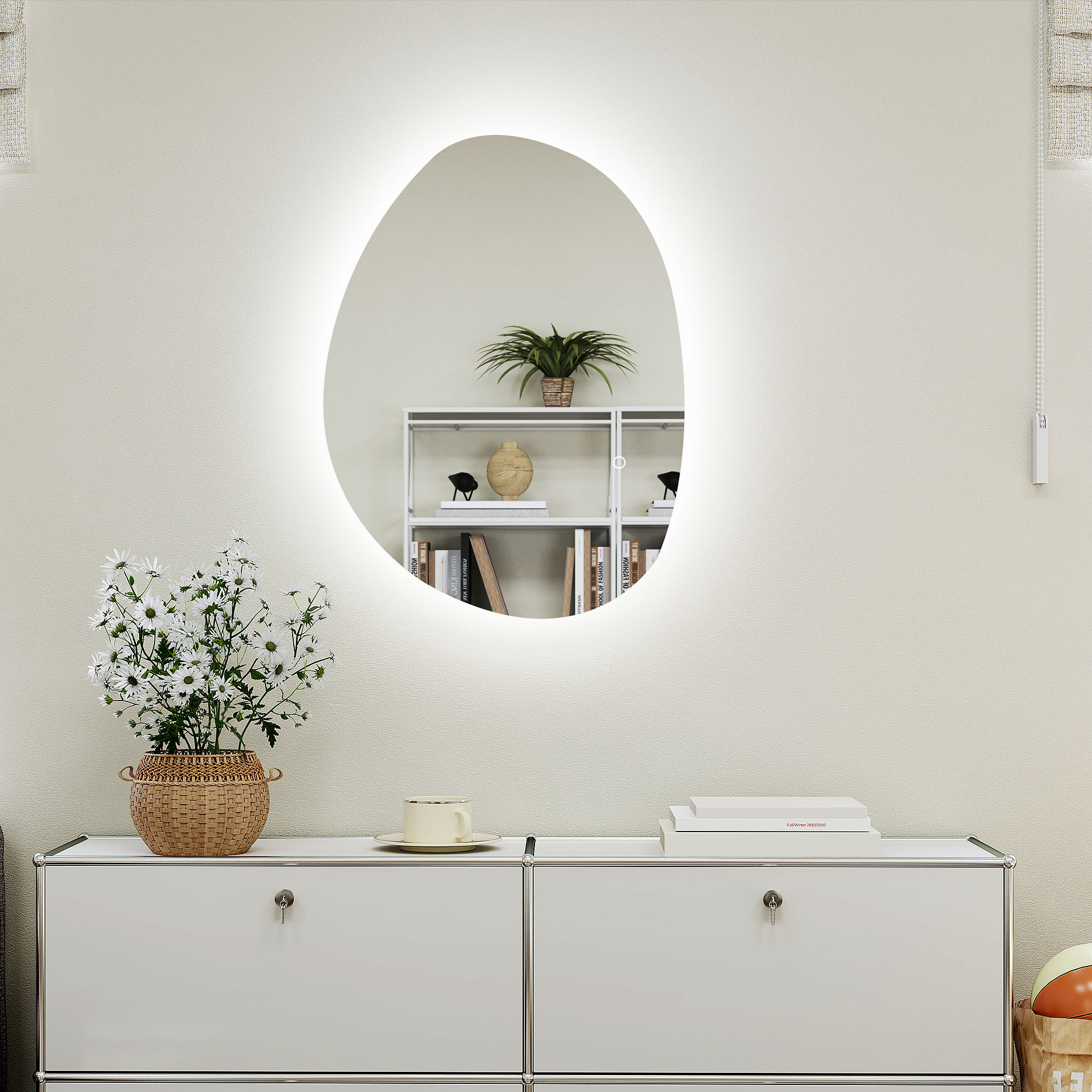 70 x 50 cm Asymmetrischer Badspiegel mit LED-Licht, Smart Touch Schalter, Anti-Beschlag-Funktion, Silber
