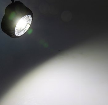 LED Arbeitsleuchte mit Magnet "COB 100", 3x AAA Batterie, Haken, 75x35mm, 6000k