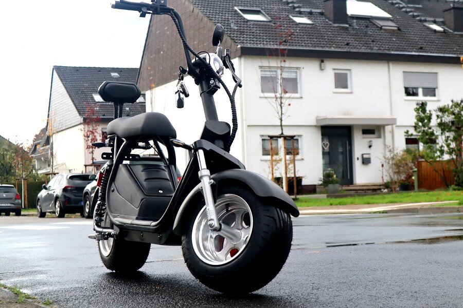 E-Scooter "CP5.1" - 60V/20Ah-Akku - rot E-Scooter "CP5.1" - 60V/20Ah-Akku - silber