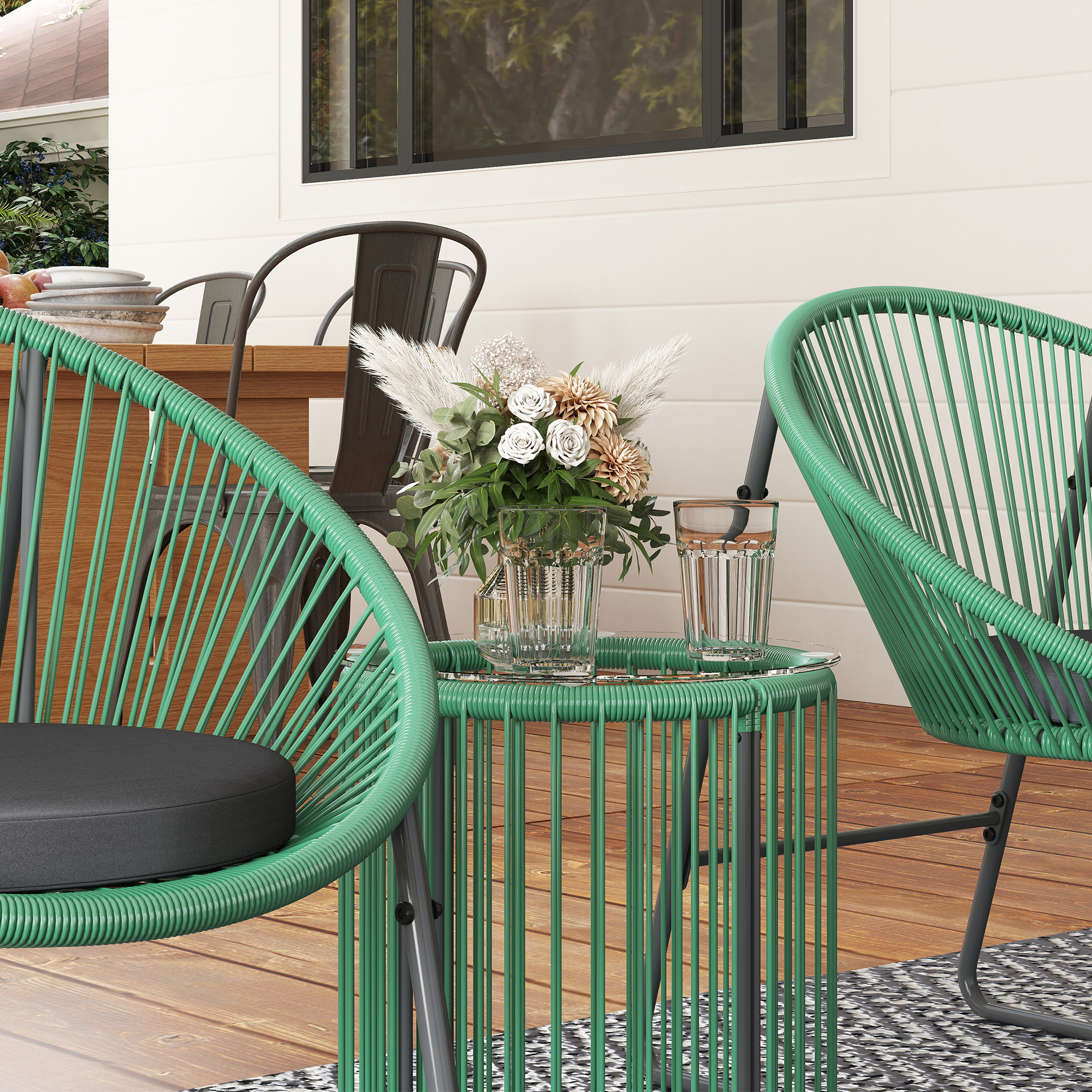 3-teiliges Outdoor-Möbelset, 1 Tisch, 2 Stühle, Glastischplatte, Kunststoff-Rattan um Stahlrahmen, weiche Kissen, Grün