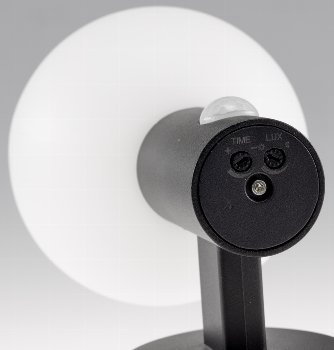 LED Wandleuchte "LAMU" mit PIR-Sensor / IP65, 15W, schwarz, 3000k / warmweiß