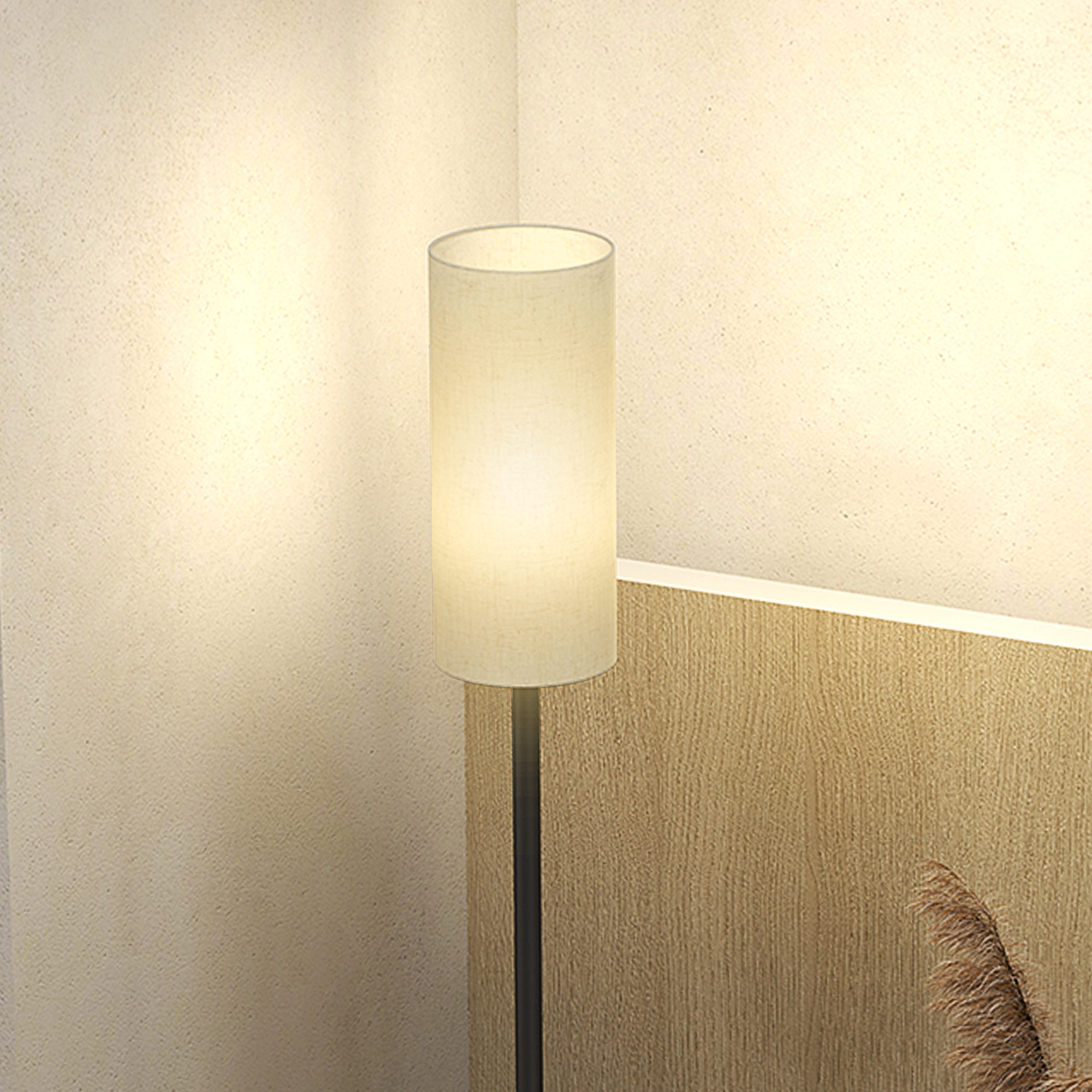 Stehlampe, Schirm in Leinenoptik, Metallstange, Fußschalter, Weiß
