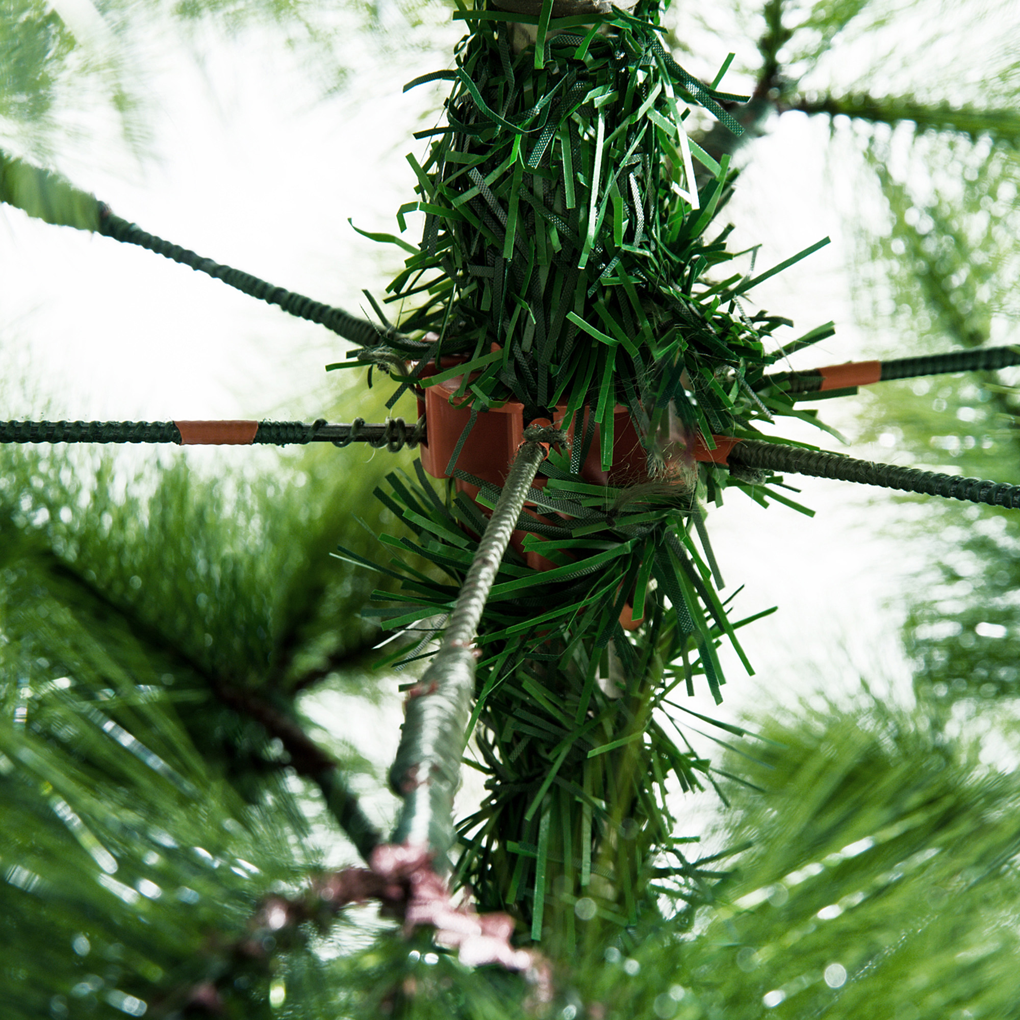 Weihnachtsbaum 210 cm künstlich Tannenbaum mit 505 Spitzen Christbaum Weihnachtsdeko inkl, Metallständer für drinnen