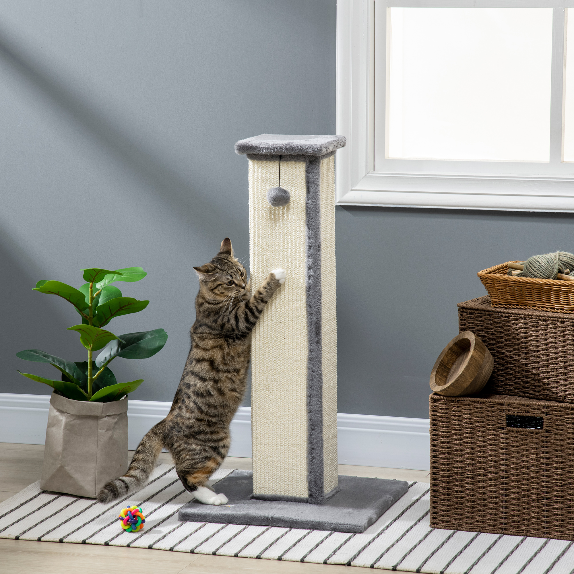 Kratzbaum Katzenbaum, inkl. Spielball, Plüsch, Sisal, 41 cm x 41 cm x 81 cm, Creme + Grau