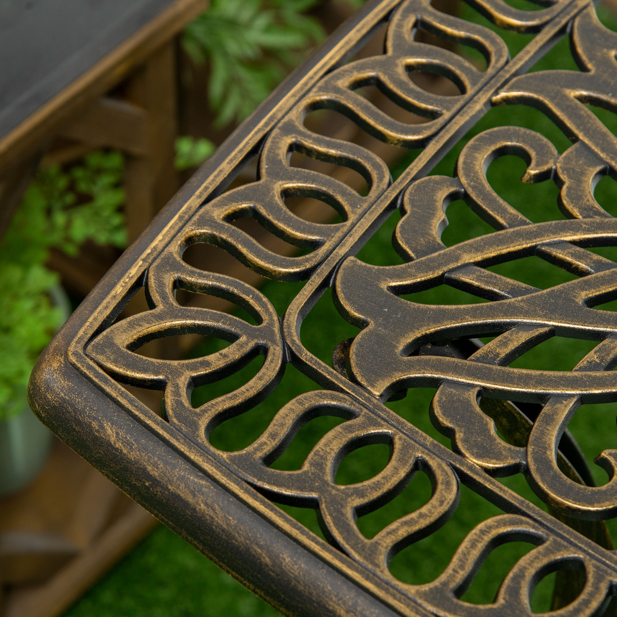 Gartentisch, dekoratives Vintage-Design, mit Schirmloch, Aluminiumguss, Farbe: Bronze, 54 x 54 x 52,5 cm