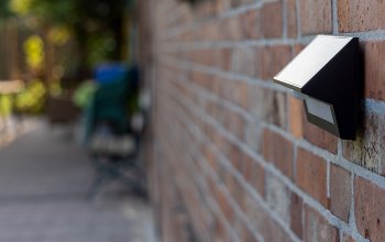 LED Solar Wandleuchte "SWL-AS400" / IP44, warmweiß 3000K, PIR Sensor