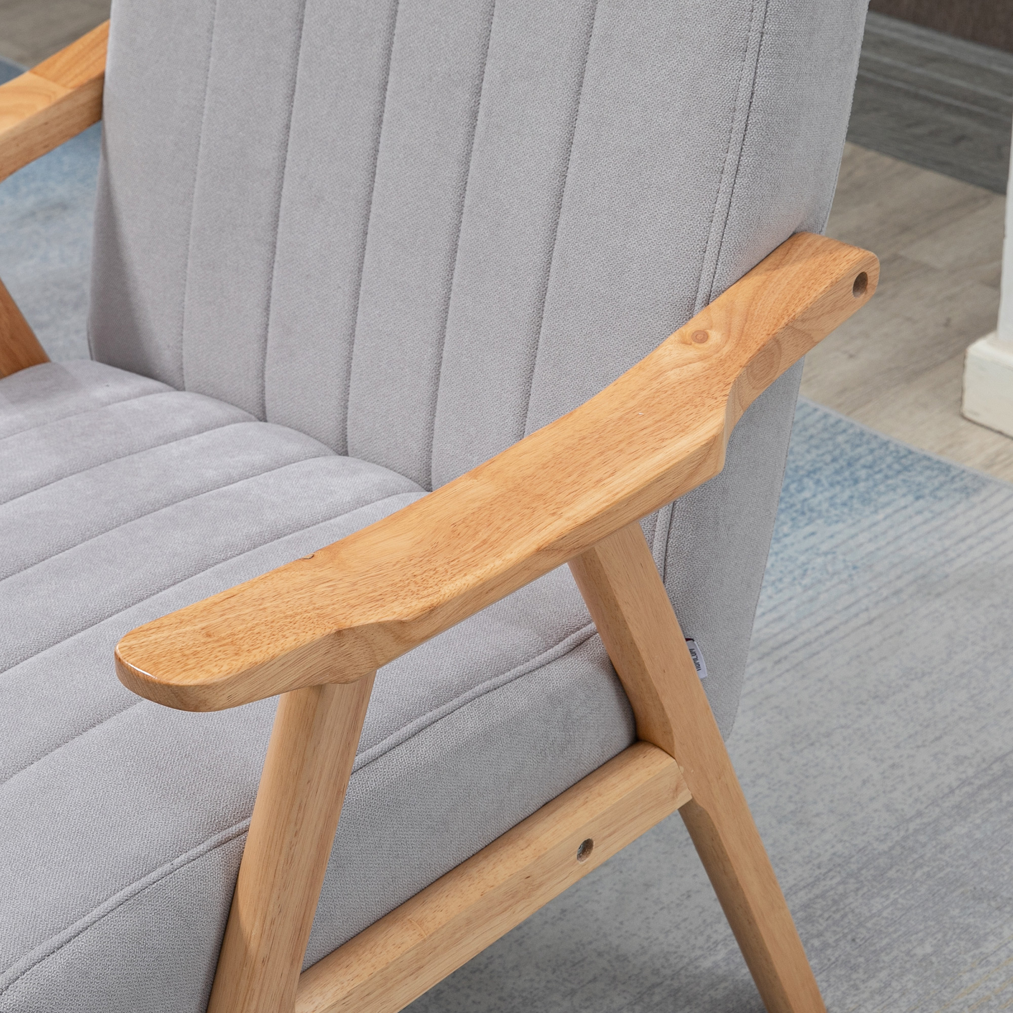Sessel im Skandi-Design, bis 120 kg, Samtoptik, Massivholz; 68 cm x 74 cm x 82 cm, Natur + Grau