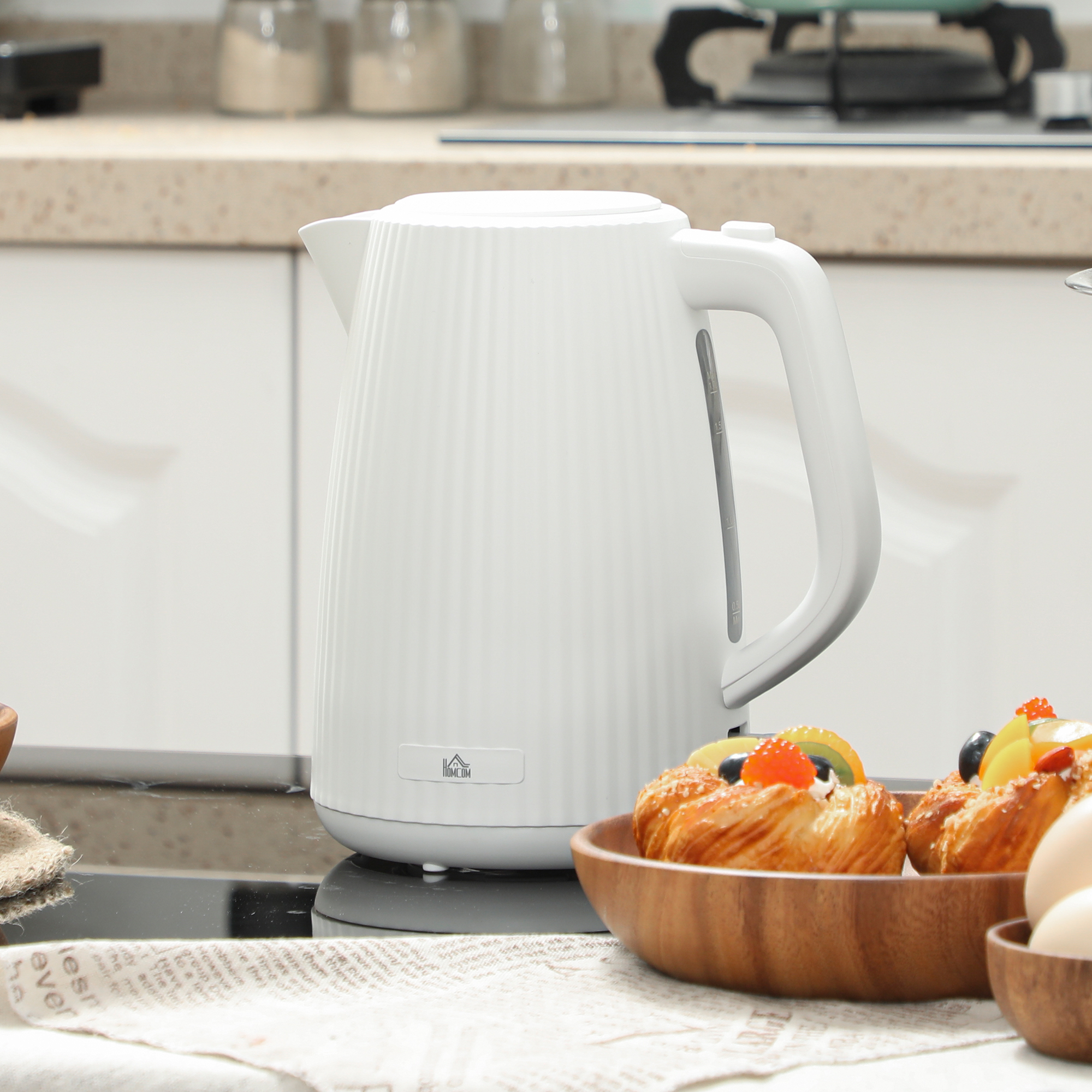 Wasserkocher, 1,7L Schnellkochfunktion, 2200W, mit herausnehmbarem Kalkfilter, Abschaltautomatik, Cremeweiß