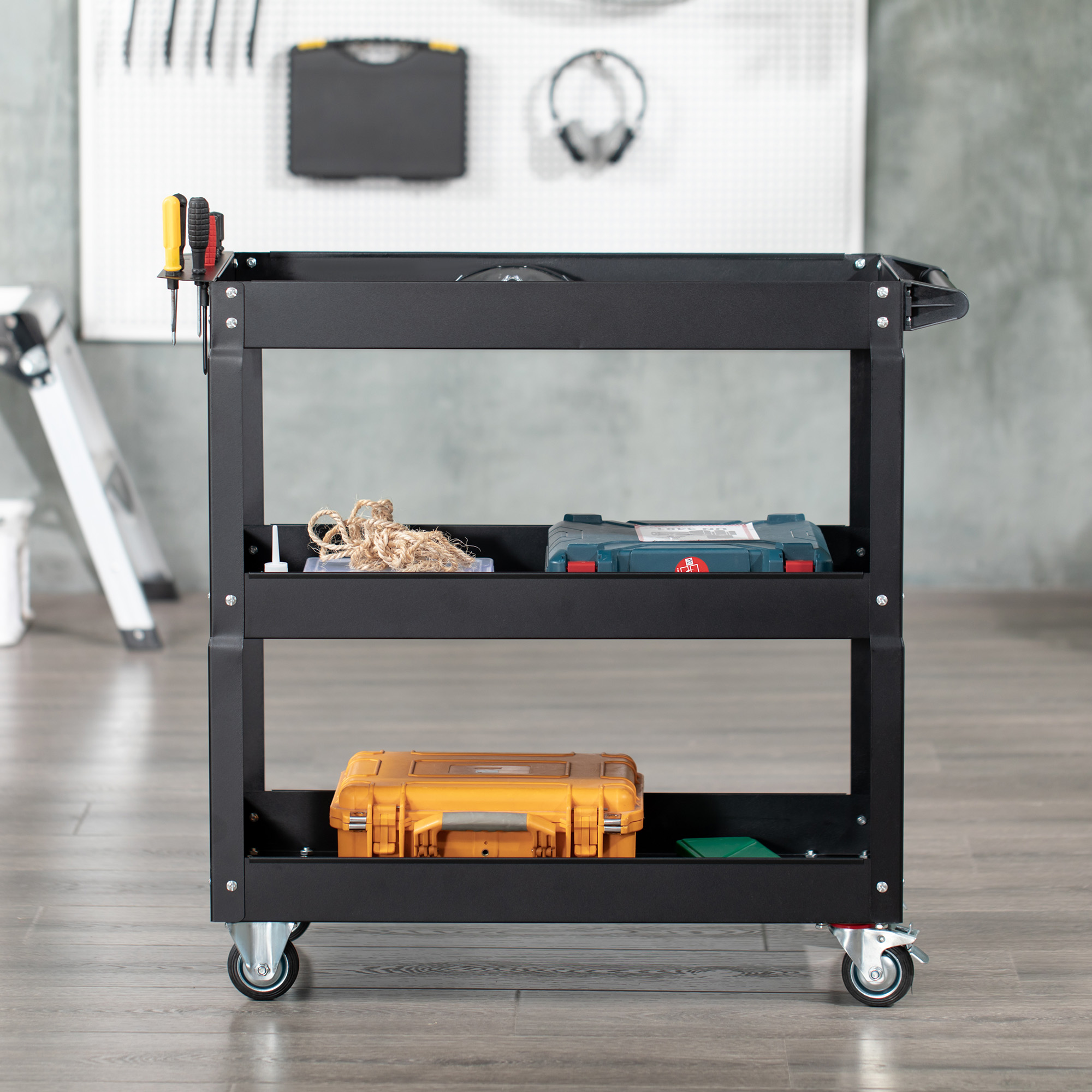 3-stufiger Werkzeugwagen, 4 Rollen, Stahl, 83B x 35,3T x 76H cm, Schwarz