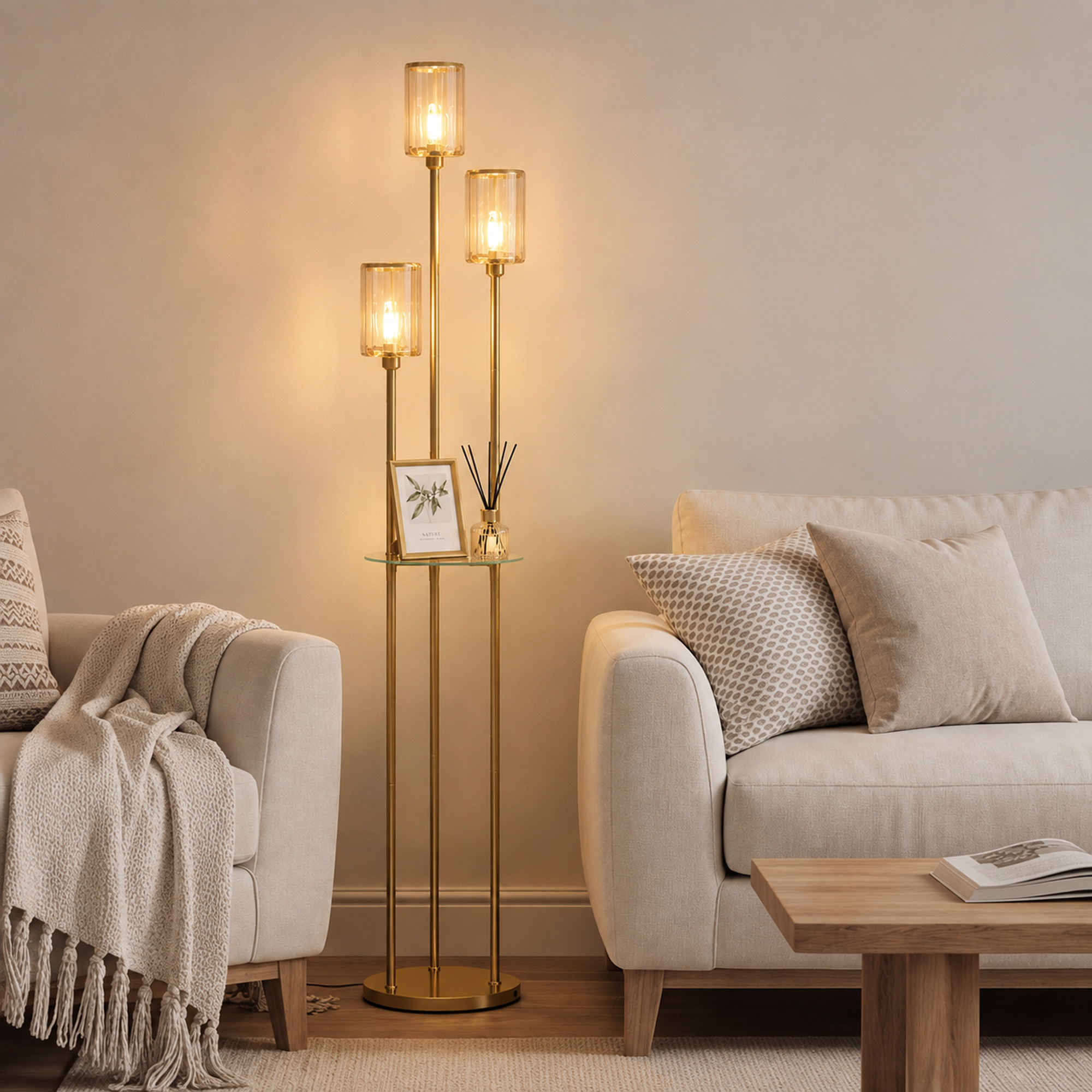 Stehlampe mit Regal mit 3-flammigen Glasschirmen Stehleuchte mit Glastisch 177 cm Gold