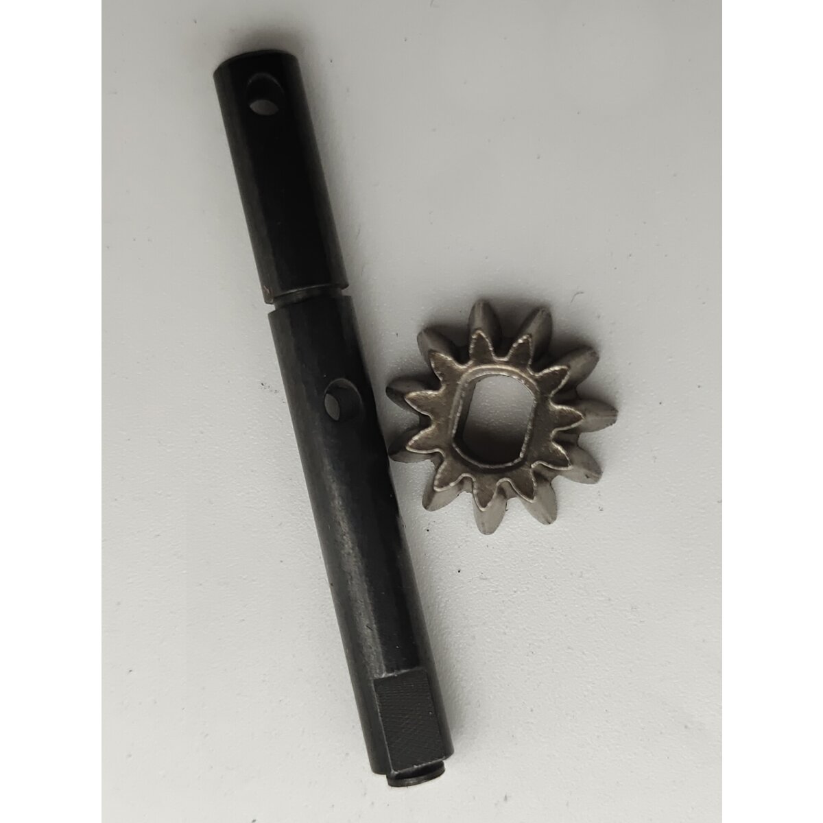 Getriebewelle Vo-Mj-Ti-LQ-SR10-CC Voltage-Major-Tiger-LQ-SR10 mit Kegelz hinten Getriebewelle Vo-Mj-Ti-LQ-SR10-CC Voltage-Major-Tiger-LQ-SR10 mit Kegelz hinten