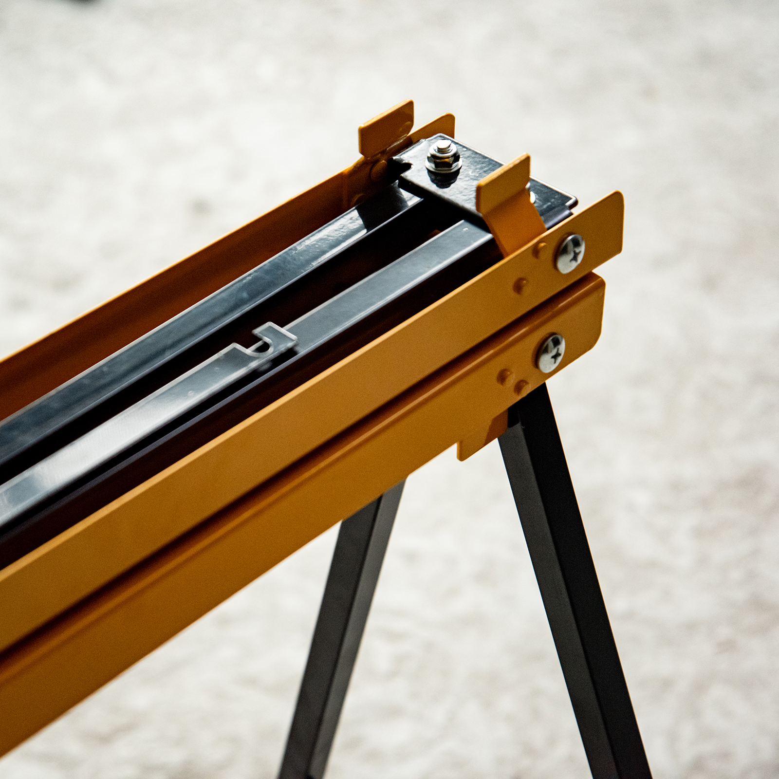 Arbeits Bock, Sägepferd, Unterstellbock, Klappbar, Rutschfest, Stahl, Orange, Schwarz, 99,5 x 50 x 78 cm, Belastbarkeit 125 kg