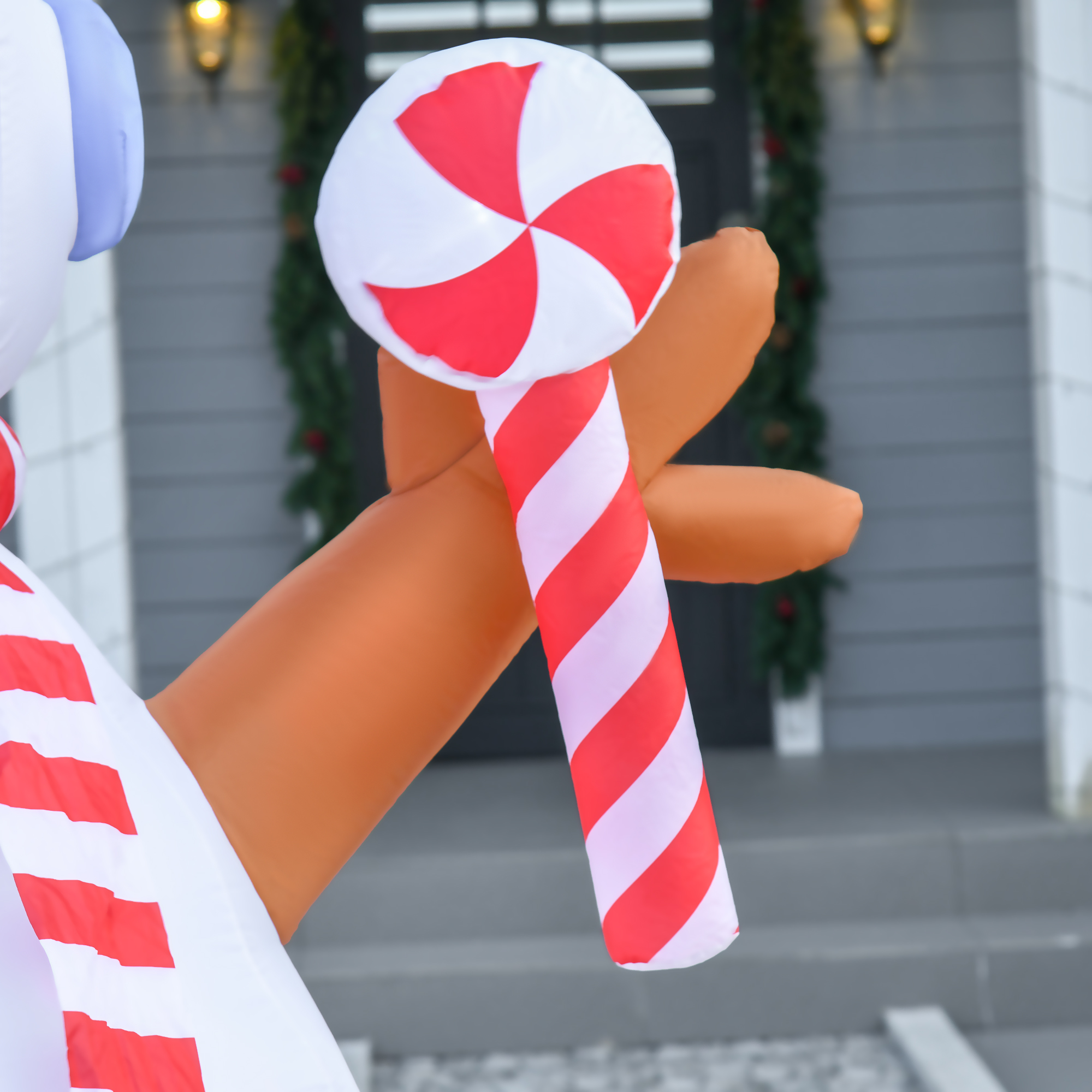 2,4 m aufblasbarer Schneemann mit rotierender Beleuchtung Weihnachtsdeko  für den Innen- und Außenbereich Garten Rasendekoration Party Weiß+Rot 180 x 100 x 240 cm