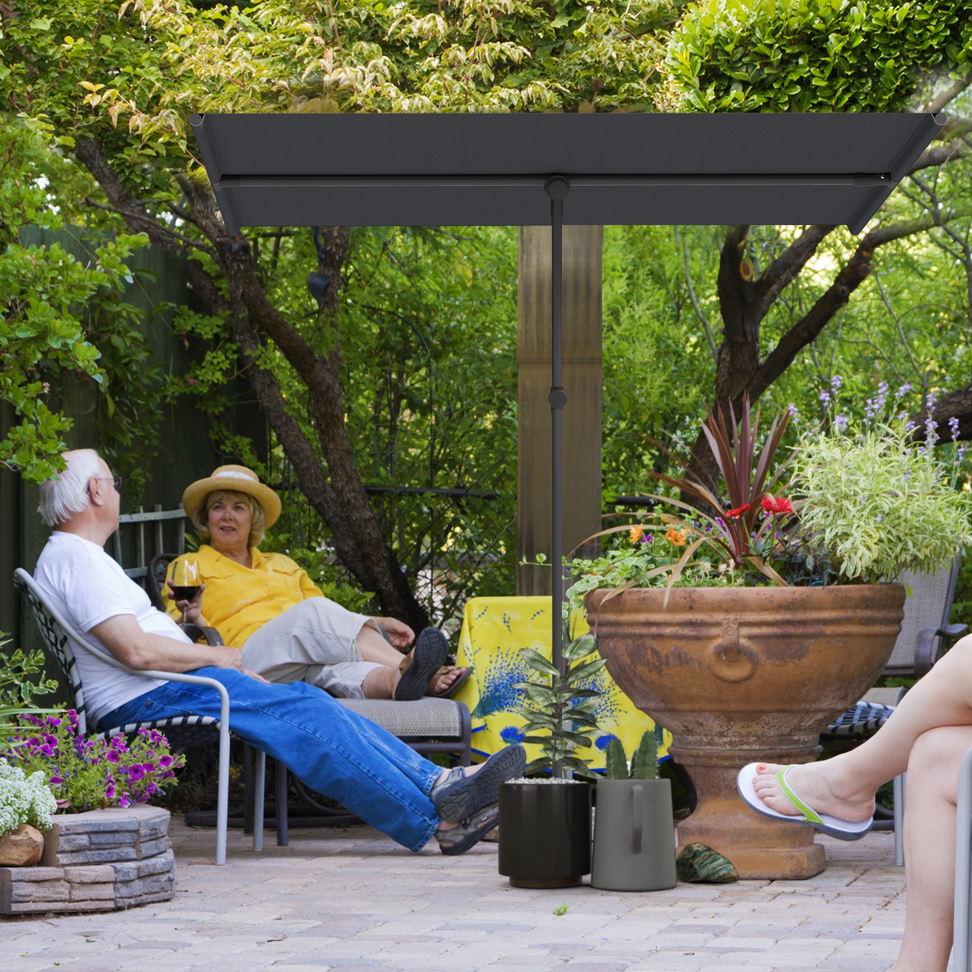 Sonnenschirm 180 Grad drehbar Höhenverstellbar Gartenschirm mit Aluminium-Mast 150x205cm Dunkelgrau