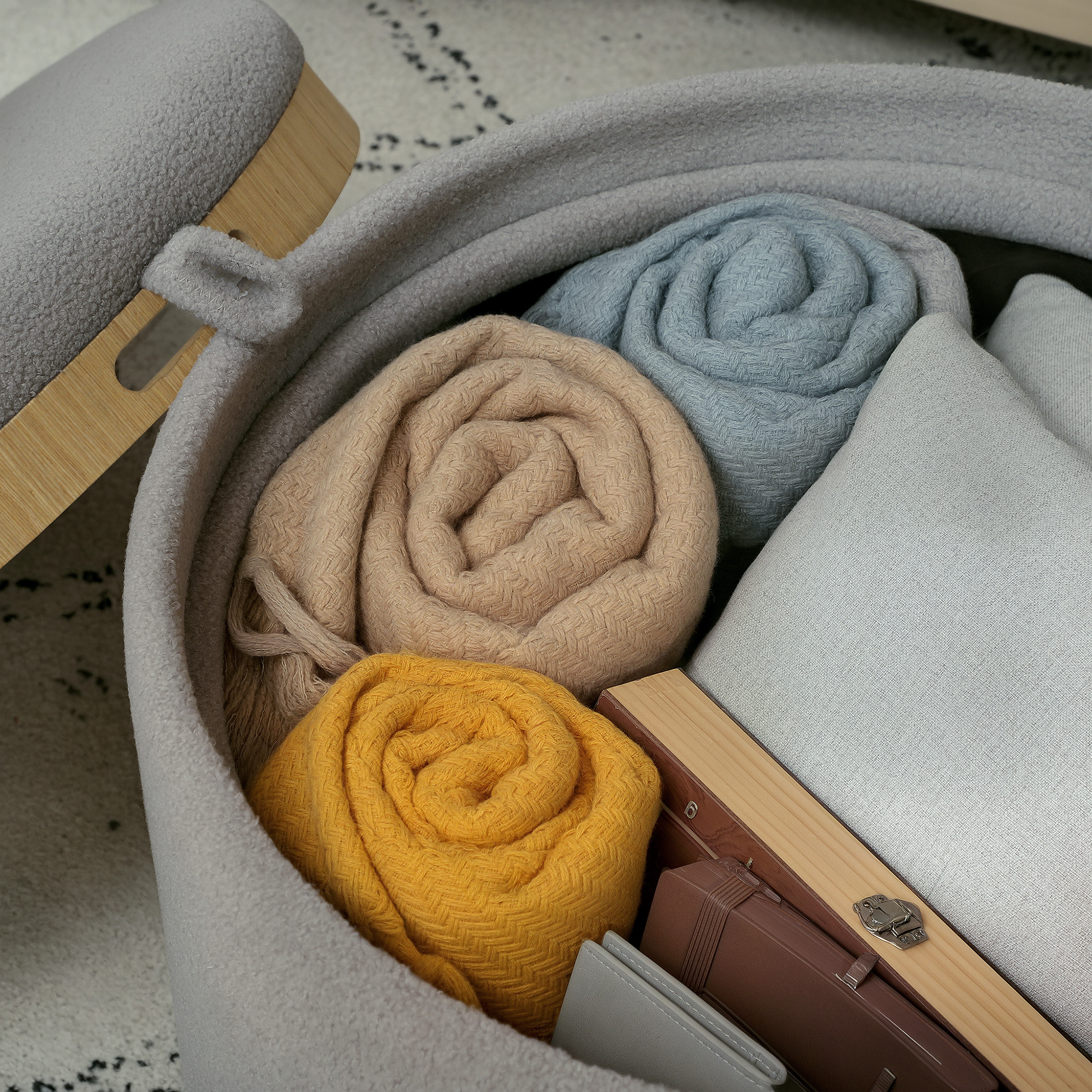 Hocker Polsterhocker, Teddyfleece, versteckter Stauraum, umkehrbarer Deckel, 56 cm x 56 cm x 42 cm, Grau