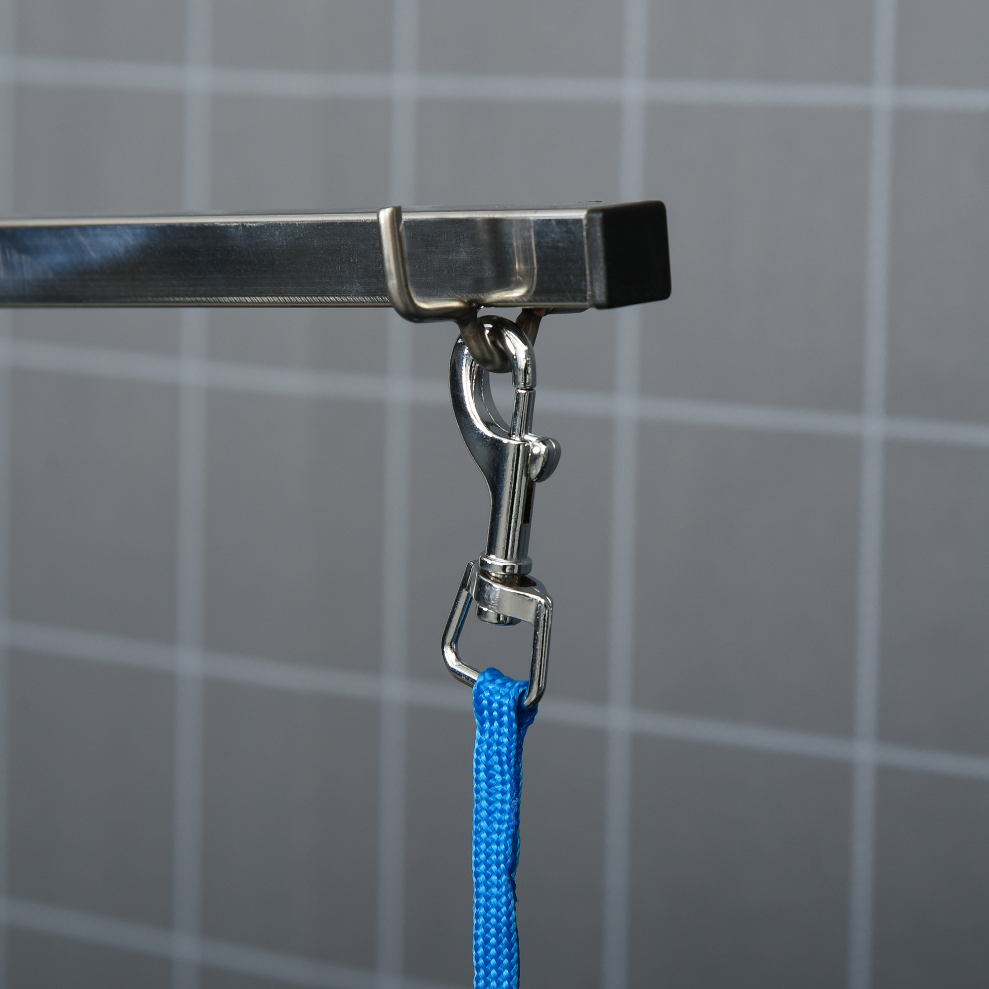 Hund Trimmtisch Tierpflegetisch drehbar trocknen Tabelle mit verstellbaren Arm rutschfeste Tischplatte Verriegelungssystem Aluminium-Legierung Rand Edelstahl Rahmen Sicherheit Leine Ø65x H10