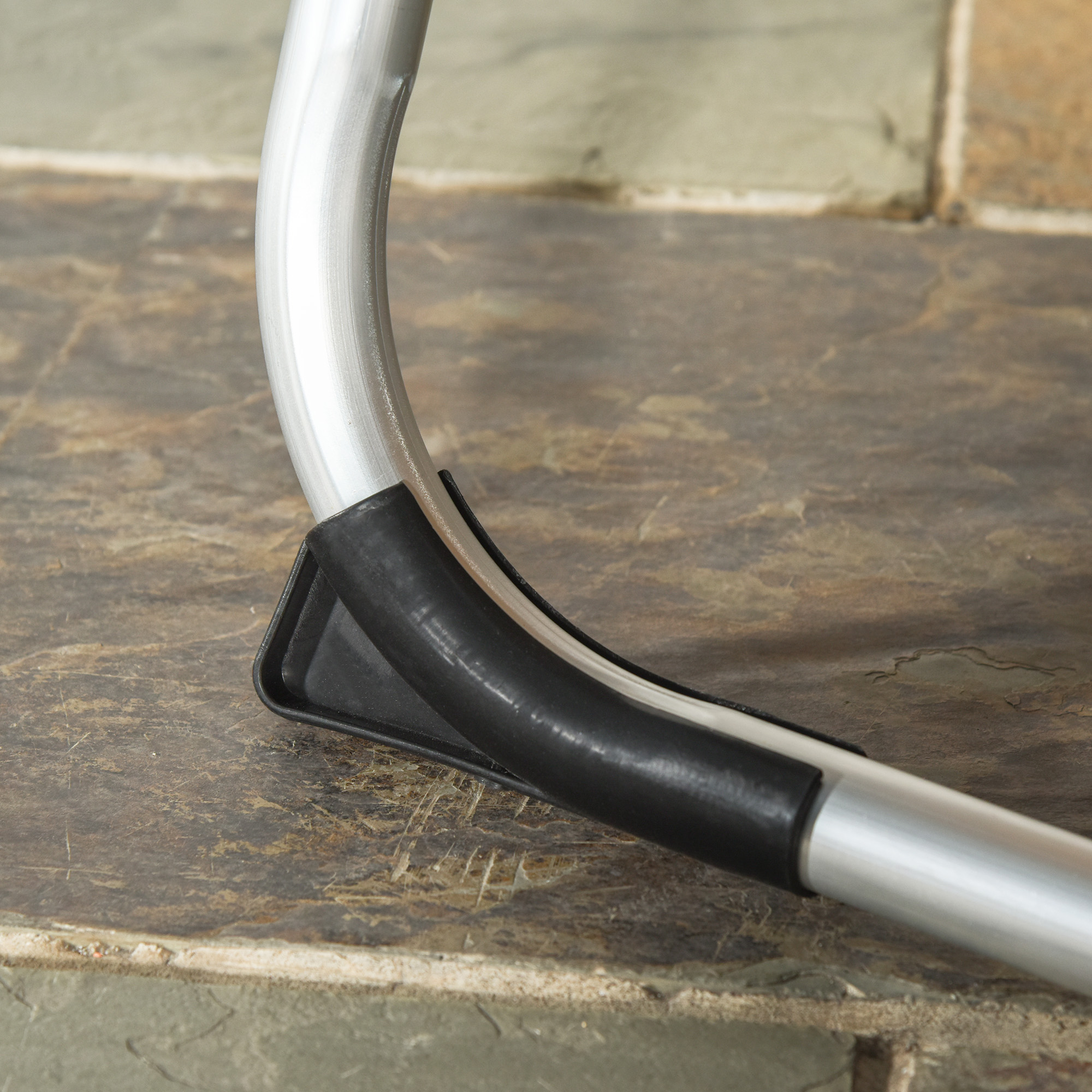 Sonnenliege faltbar Gartenliege mit Kopfkissen ergonomisch Relaxliege mit 4-stufig verstellbaren Rückenlehne Alu bis 120 kg belastbar für Garten, Terrasse, Pool, , Strand,Beige