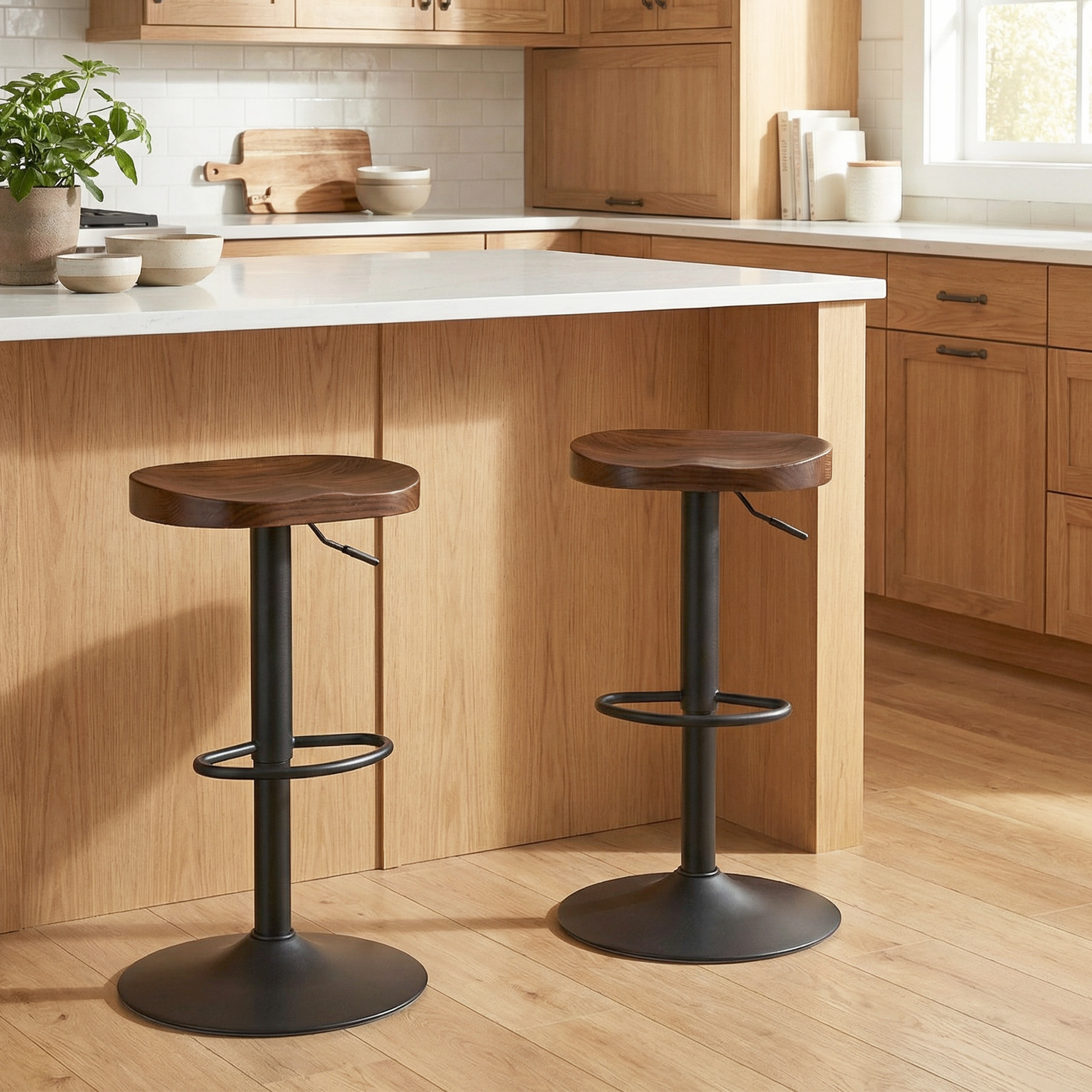 Barhocker Set aus 2, Höhenverstellbare Drehstühle mit Sattelsitz aus Ulmenholz in Dunkelbraun