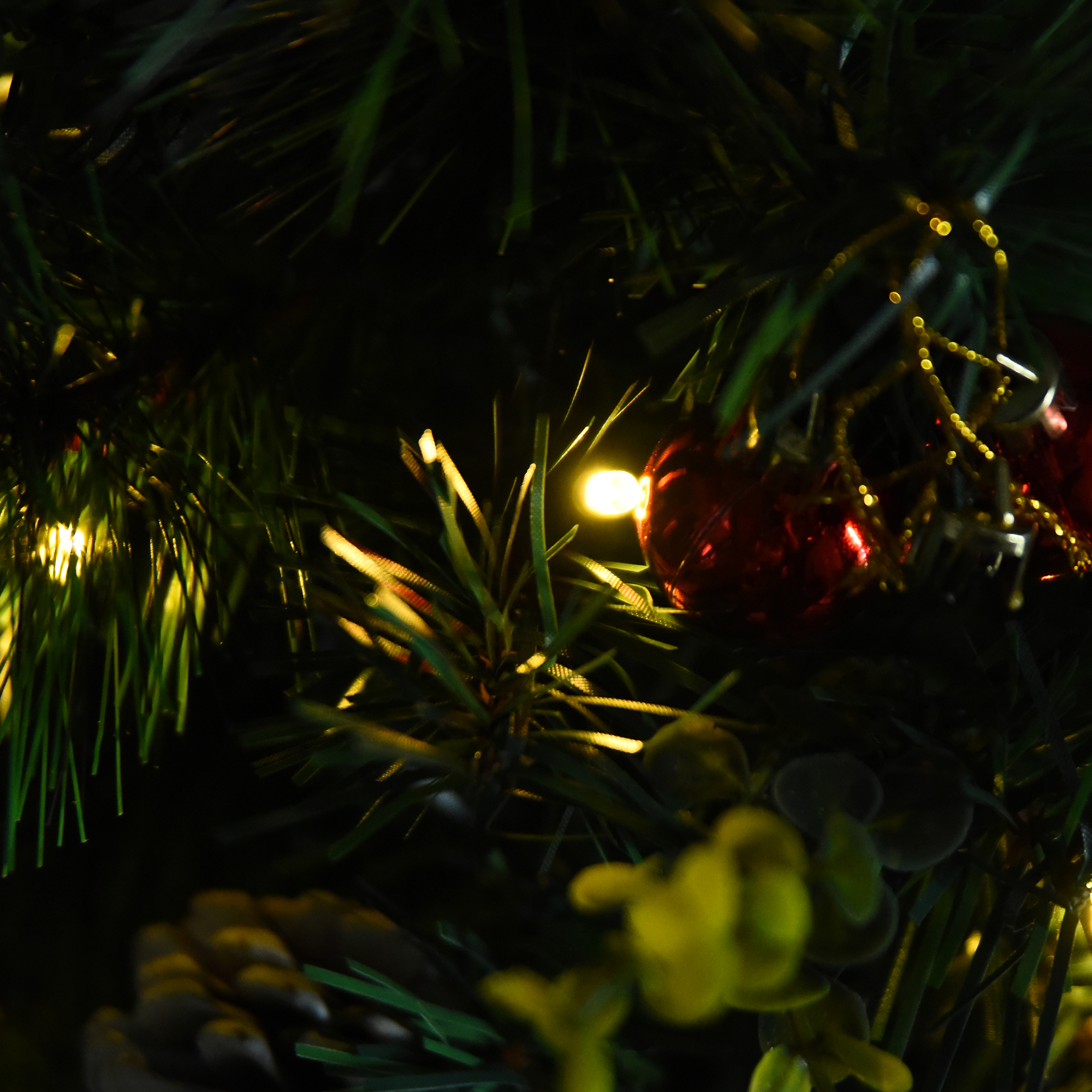 2-er Set Weihnachtsbäume, Künstlicher Mini-Christbaum mit LED-Lichtern, Kunststoff, Metall, Ø33 x 75 cm, Grün