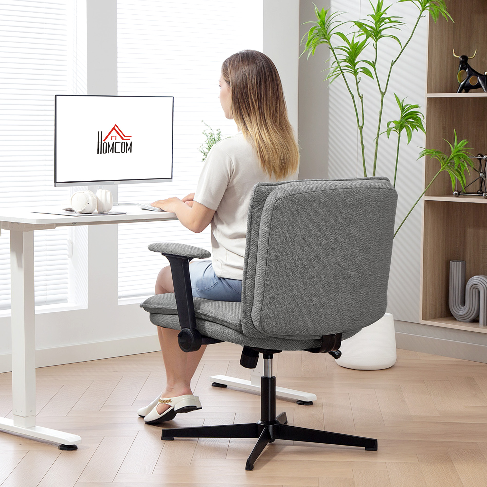 Bürostuhl mit hochklappbaren Armlehnen, breiter Schreibtischstuhl in Leinenoptik, höhenverstellbar, Stahlbasis, Grau