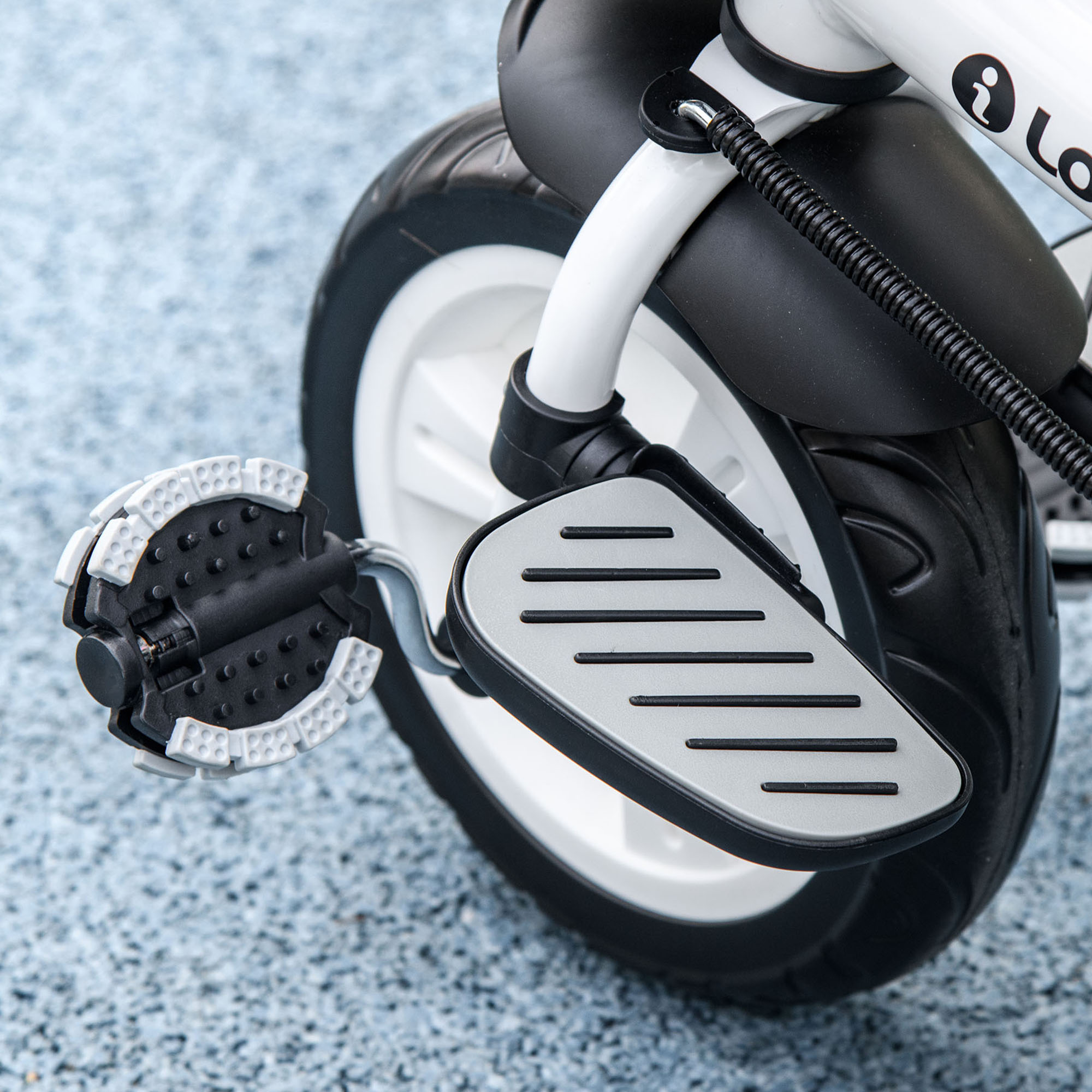 6-in-1 Kinderdreirad mit Schiebestange, Dach, Gurt, Ablagekorb, 18+ Monate, Rot