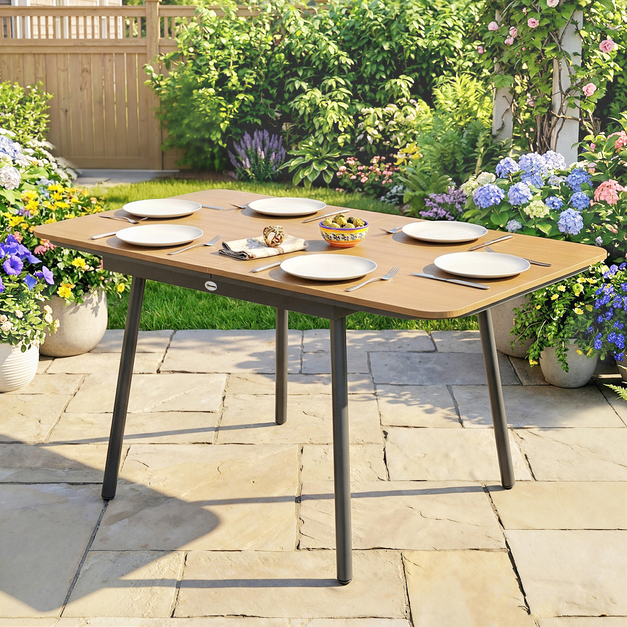 Gartentisch 140 x 80 cm für 6 Personen rostbeständig Outdoor Esstisch mit WPC-Tischplatte Verstellbare Füße, Teak