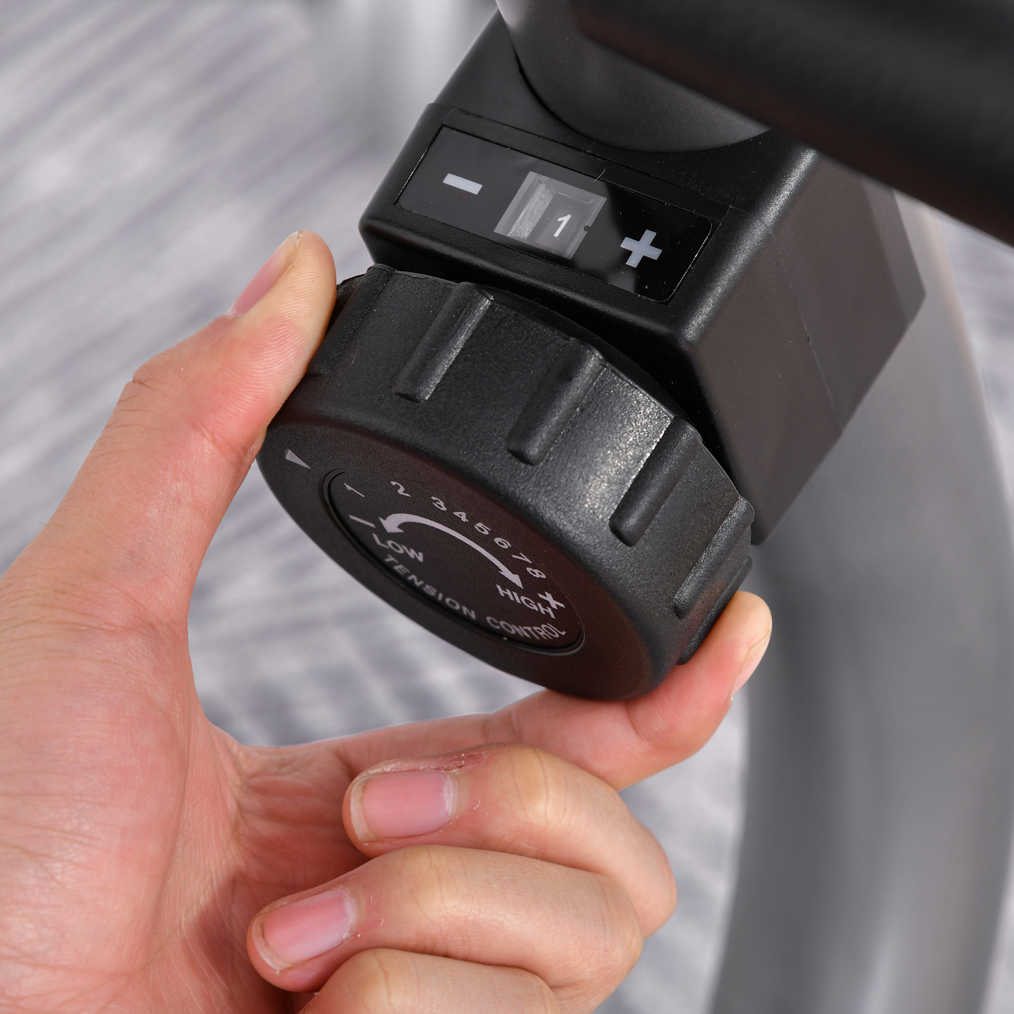 Liegeergometer mit LCD-Anzeige 8 stufig einstellbarem Magnetwiderstand Liegefahrrad Heimtrainer mit Herzfrequenzsensoren, verstellbarer Rückenlehne, Sitzergometer für Senioren bis 110 kg