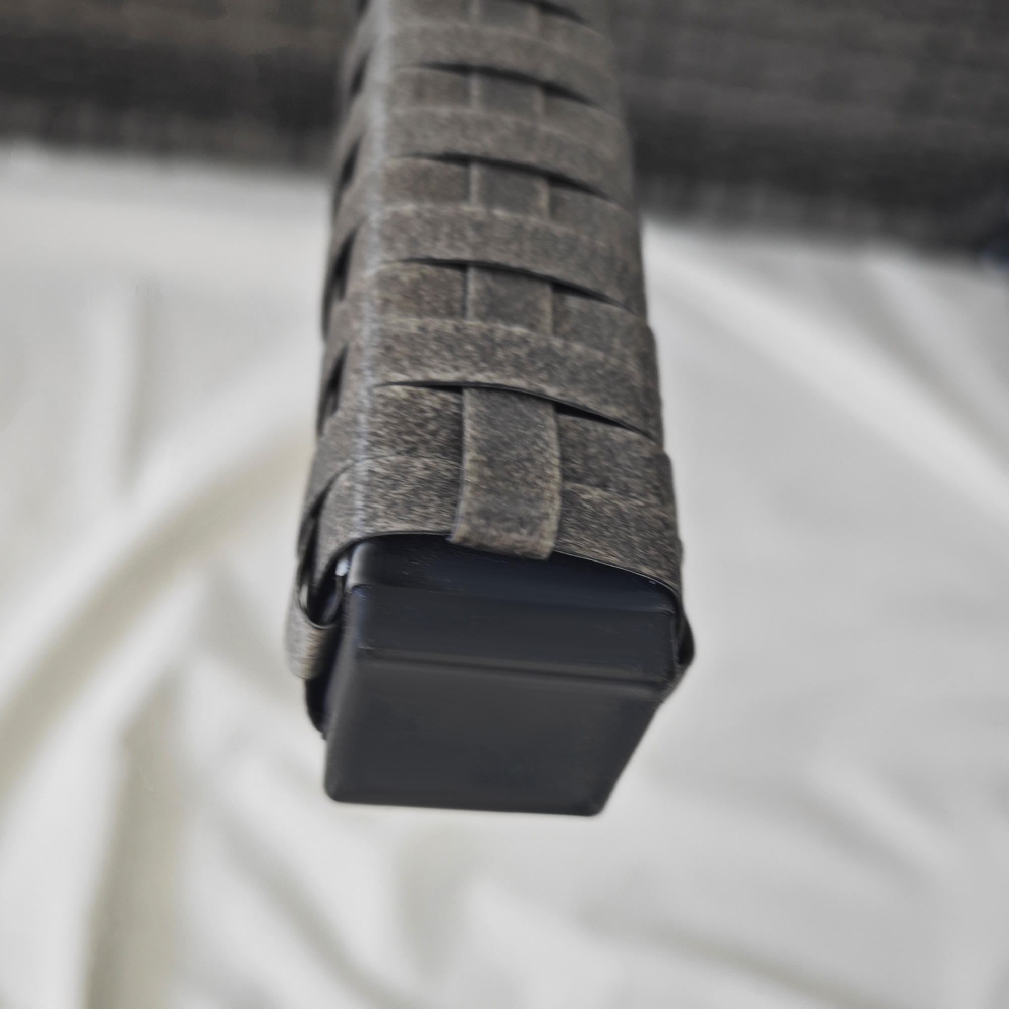 Balkontisch, halbrund, Polyrattan+Metall, 100x50x74 cm, Grau