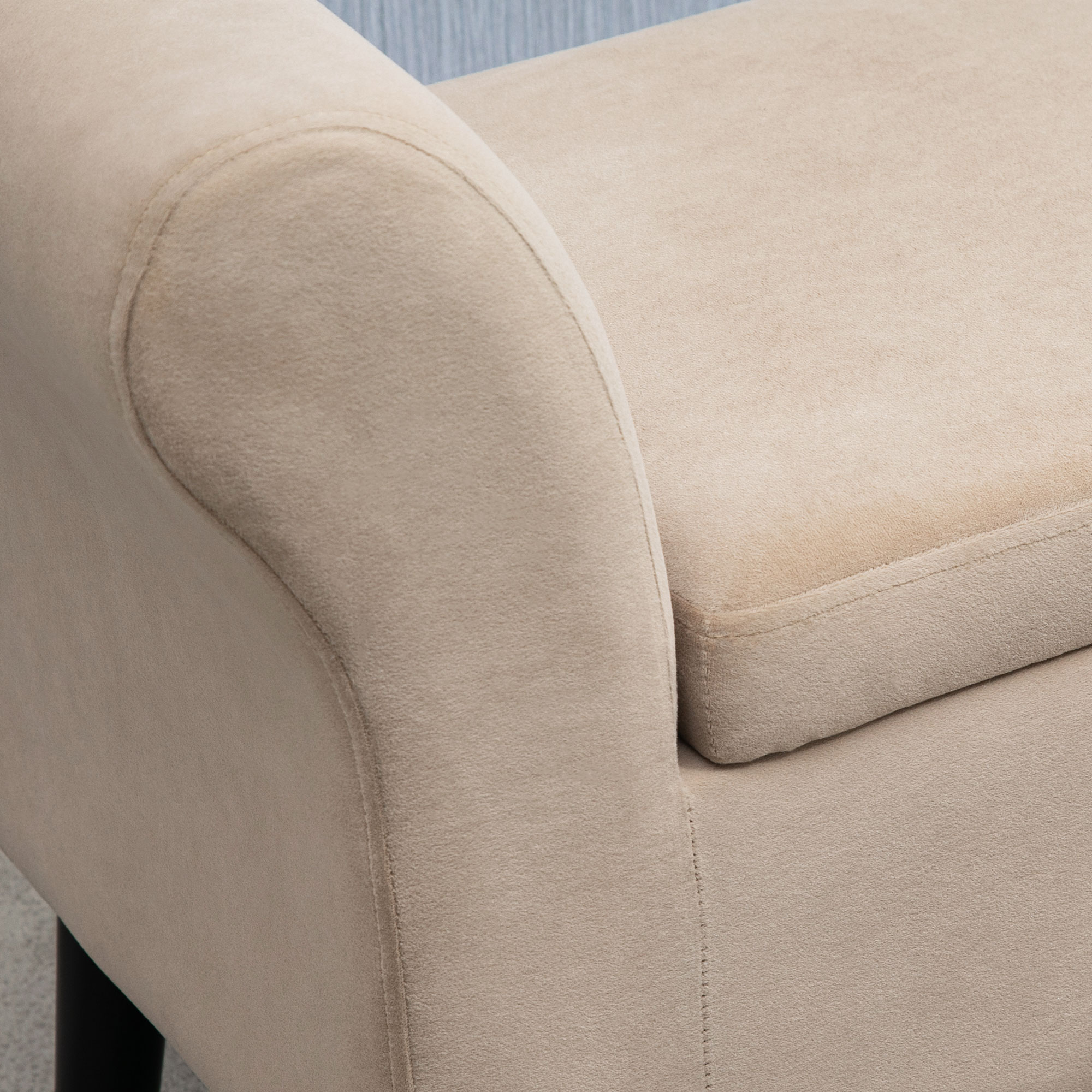 Polsterbank mit Stauraum, Truhenbank mit Armlehnen, 46 cm Sitzhöhe, samtartiges Polyester, 111,5 x 41 x 65 cm, Beige