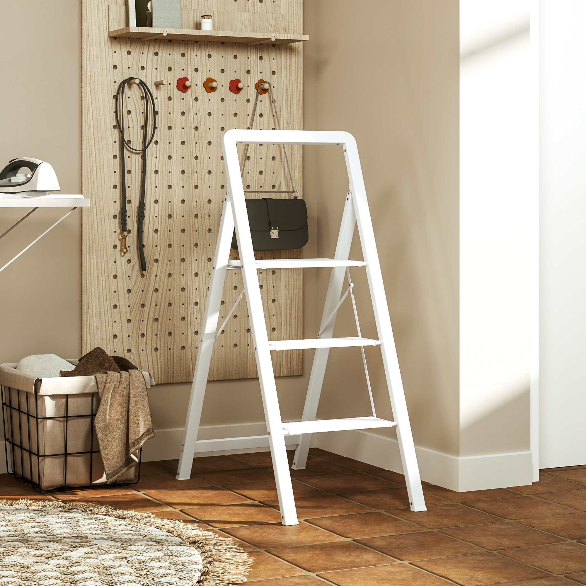 3-stufige Trittleiter, Aluminum faltbar, rutschfeste Plattform, Weiß
