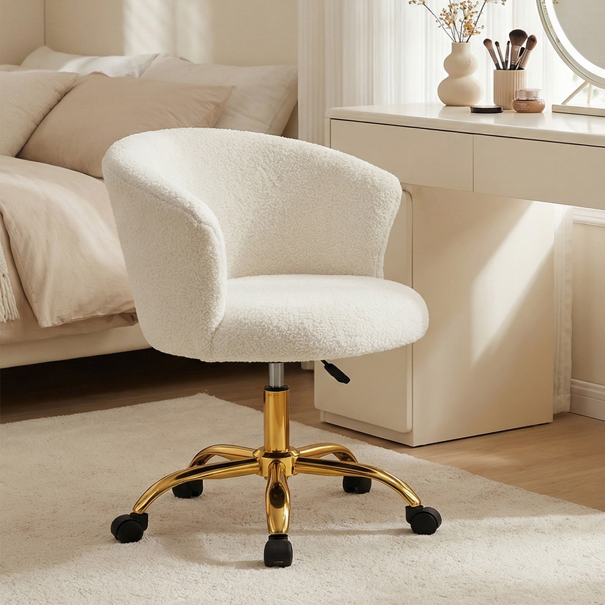 Schreibtischstuhl, höhenverstellbarer Bürostuhl mit Teddy-Fleece-Optik 58 x 56 x 68-76 cm Weiß