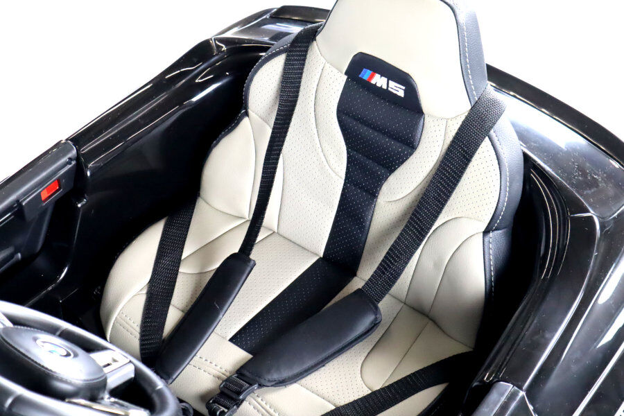 Kinderfahrzeug BMW M5 - schwarz / 10kmh