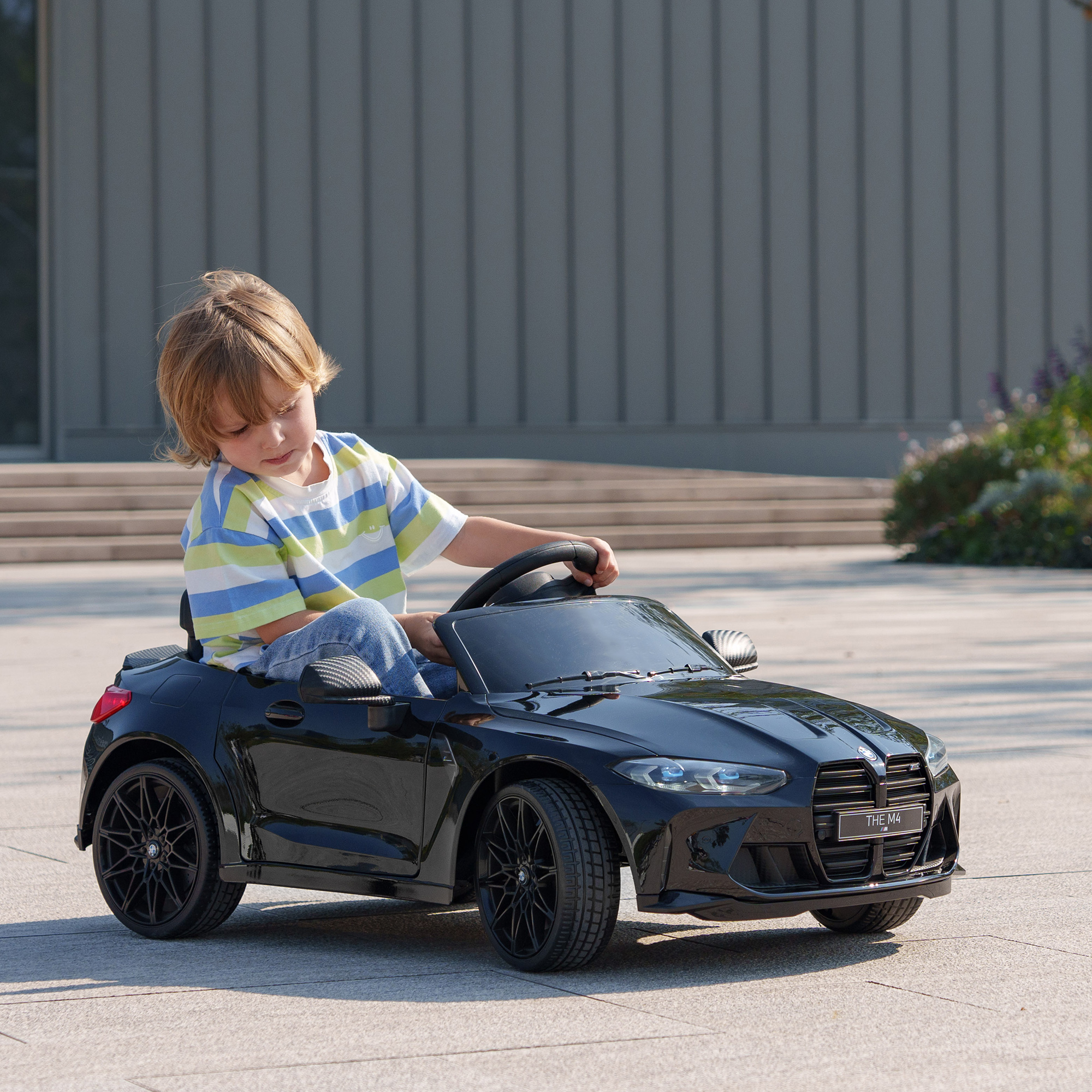 Elektro-Kinderauto BMW M4, Sound & Licht, 3-5 km/h, inkl. Fernsteuerung, für 3-5 Jahre, Schwarz