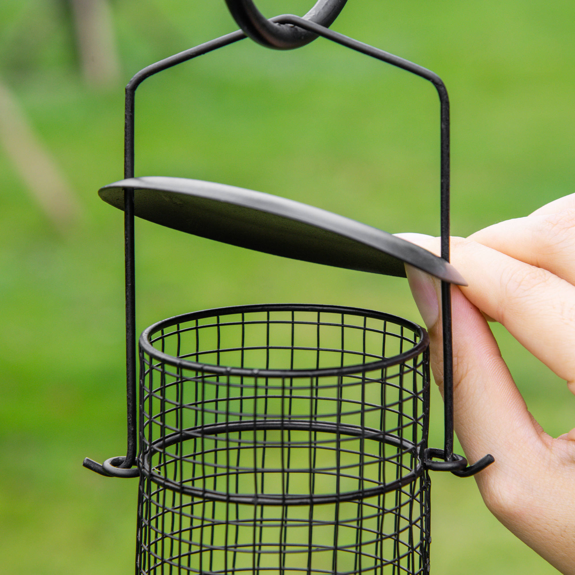 Vogel Futterstation Set aus Stahl Höhe 208 cm inkl. 4 Haken Vogeltränke Futterteller Vollständiges Futtersäulen Vogelfutterspender Station Schwarz