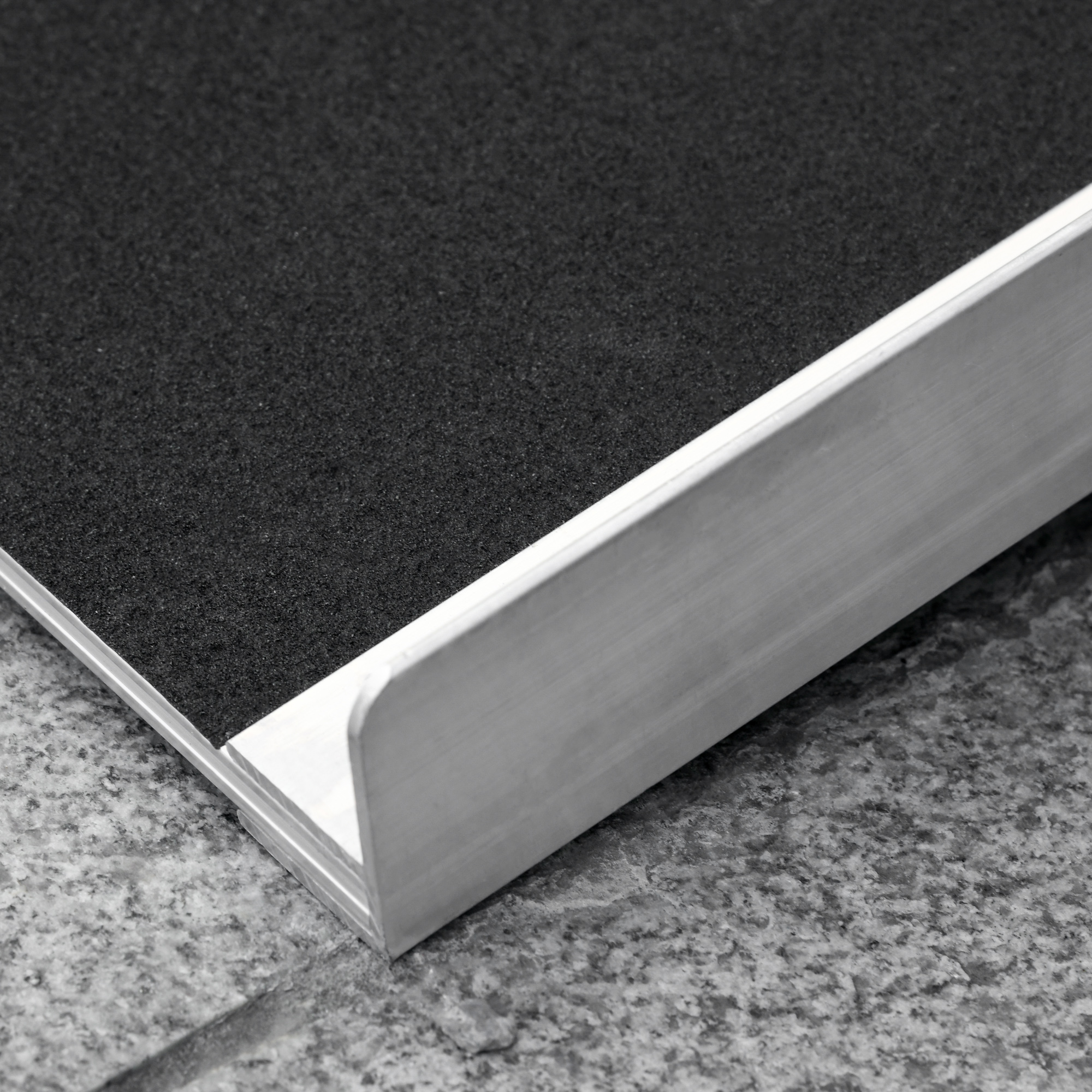 Rollstuhlrampe Auffahrrampe Rollstühle Rollatoren Faltbar Aluminium, 270 kg Belastbar, Schwarz, 91 x 72 x 5 cm