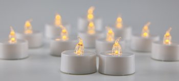 12er Set LED Teelicht / LED-Kerze, flackerndes Licht wie echte Kerzen