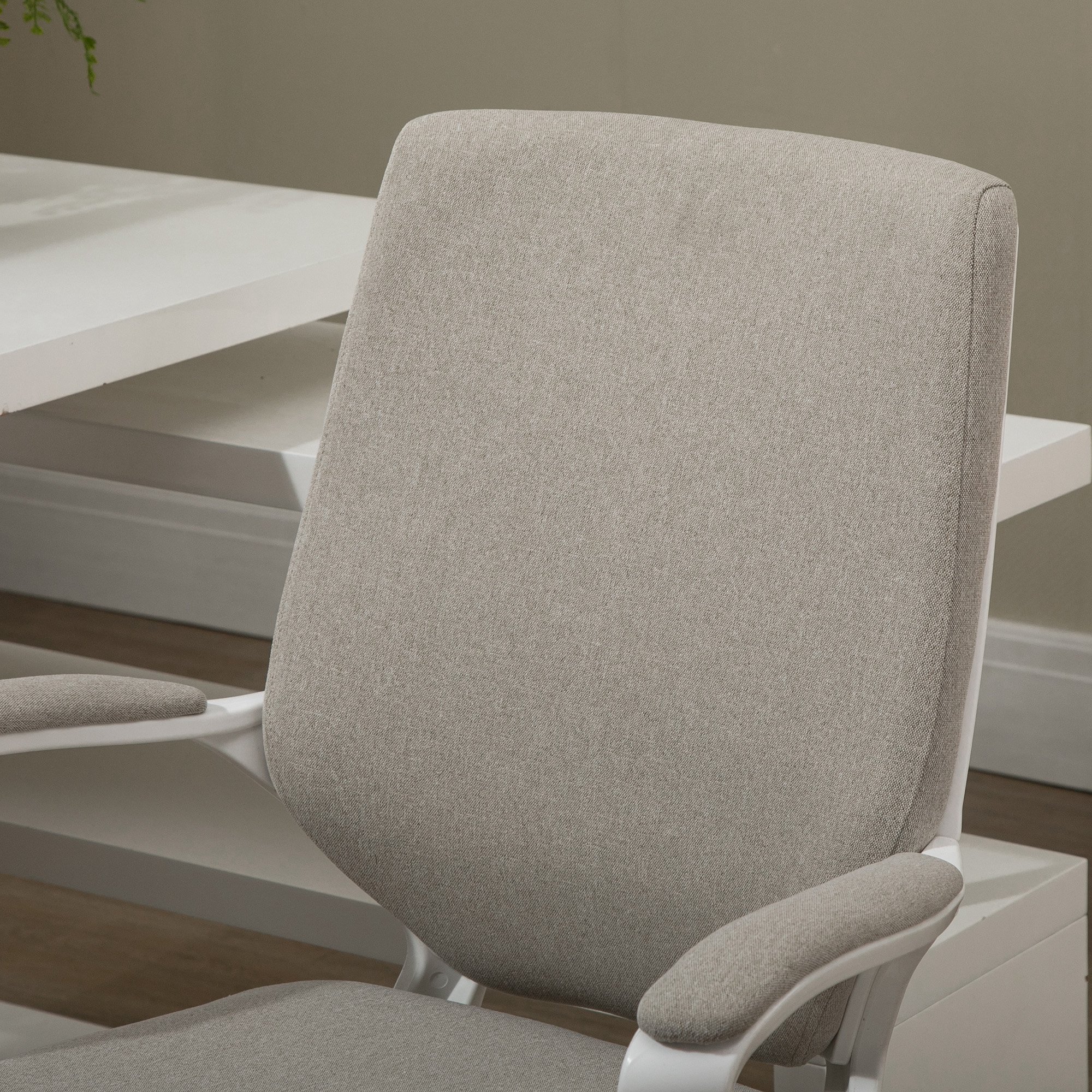Bürostuhl Schreibtischstuhl Home-Office-Stuhl mit Wippenfunktion Rückenlehne höhenverstellbarer dick gepolstert ergonomisch 360°-Drehräder Polyester Nylon PP Beige+Weiß 62x69x92-100 cm